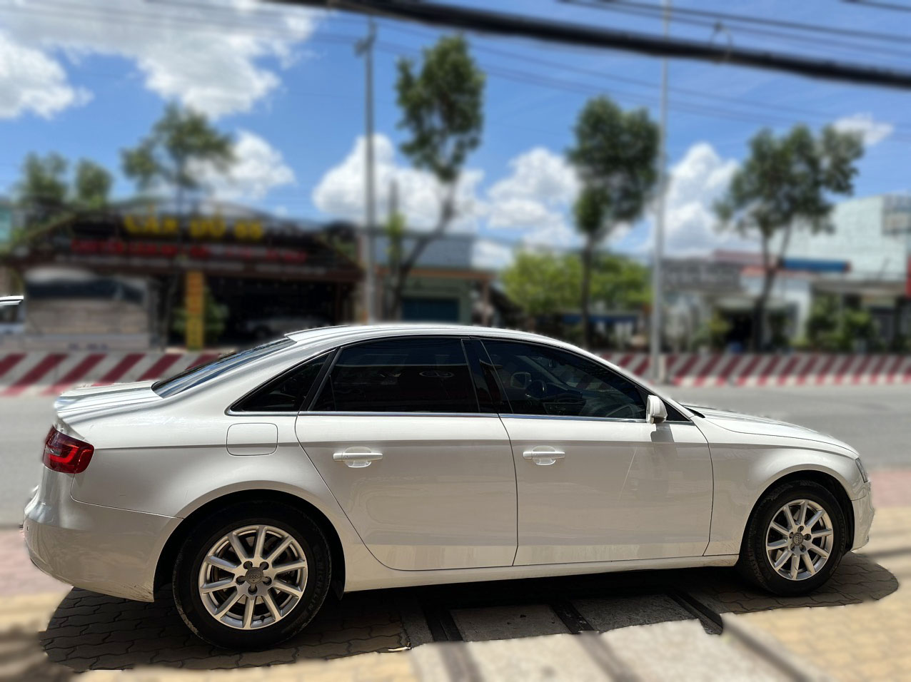 mua audi a4 2013 hcm